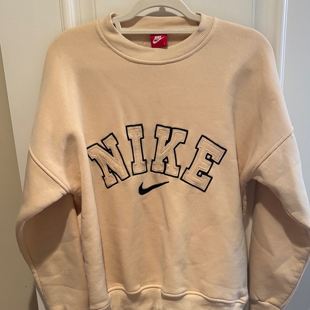 Nike Beige Crewneck Sweatshirt